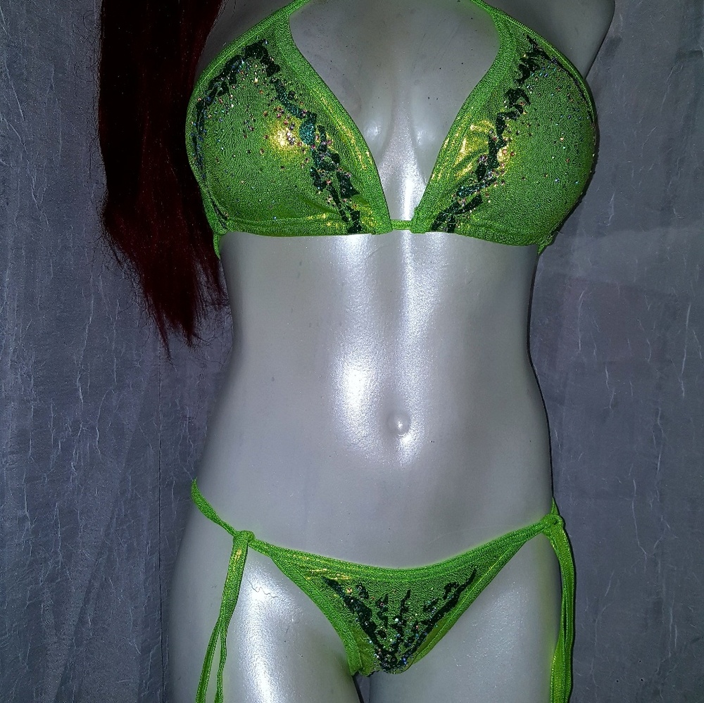 Custom made bikini set